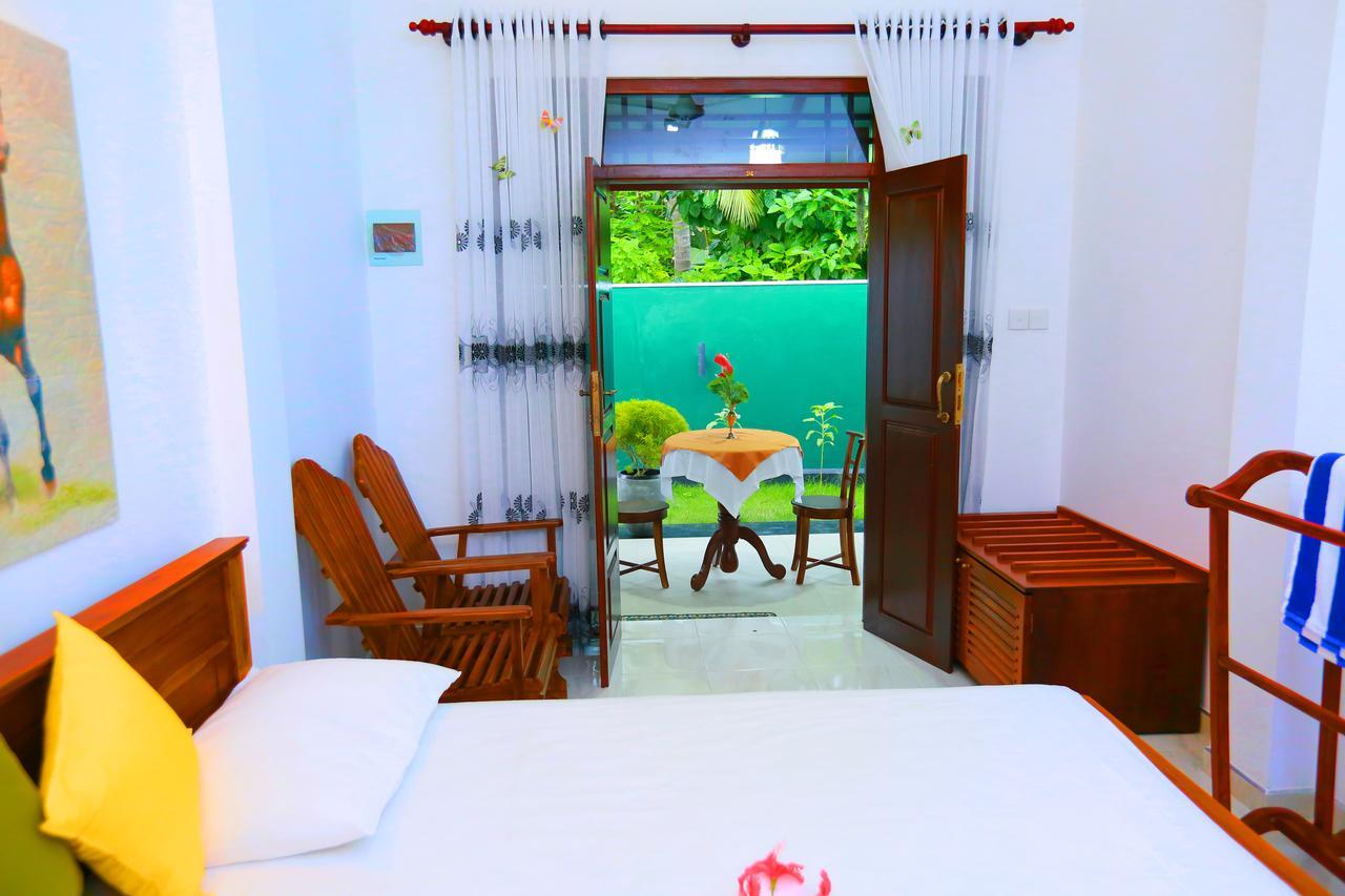 Ceylonika Rest Hotel Bentota Buitenkant foto