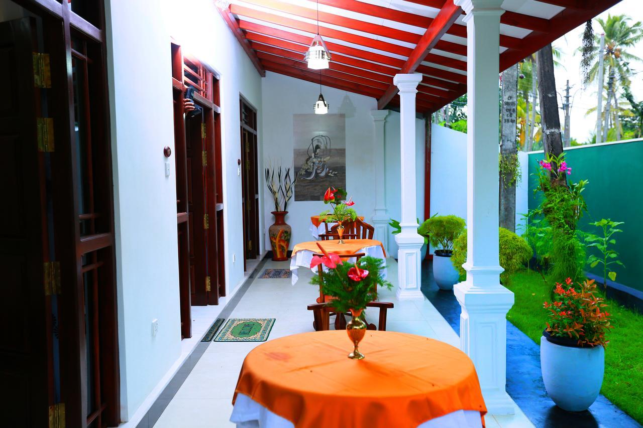 Ceylonika Rest Hotel Bentota Buitenkant foto